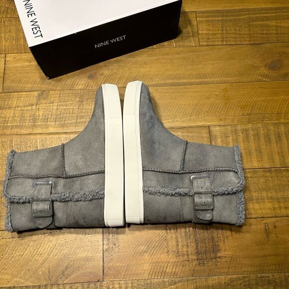 Nine West Women's Wedge Ankle Boot - Picture 8 of 14